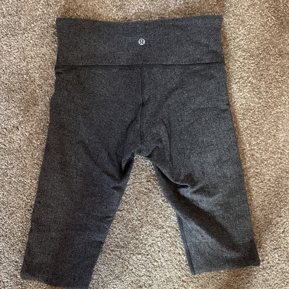 Lululemon Wunder Under low rise tight 28” - Picture 5 of 6